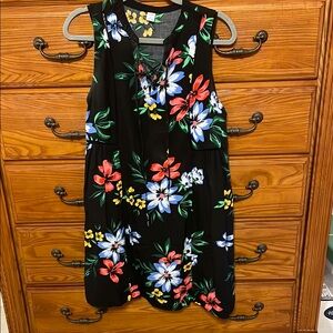Old Navy Black Floral V-neck Sleeveless Sundress for Casual Wear